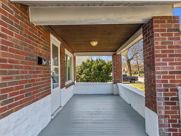 2nd image of 2486 Ashland Ave