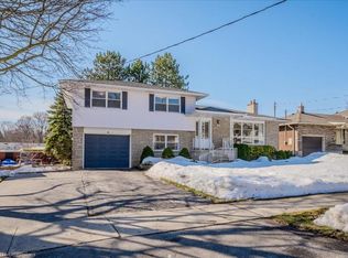 395 Forest Hill Dr, Kitchener, ON N2M4H3