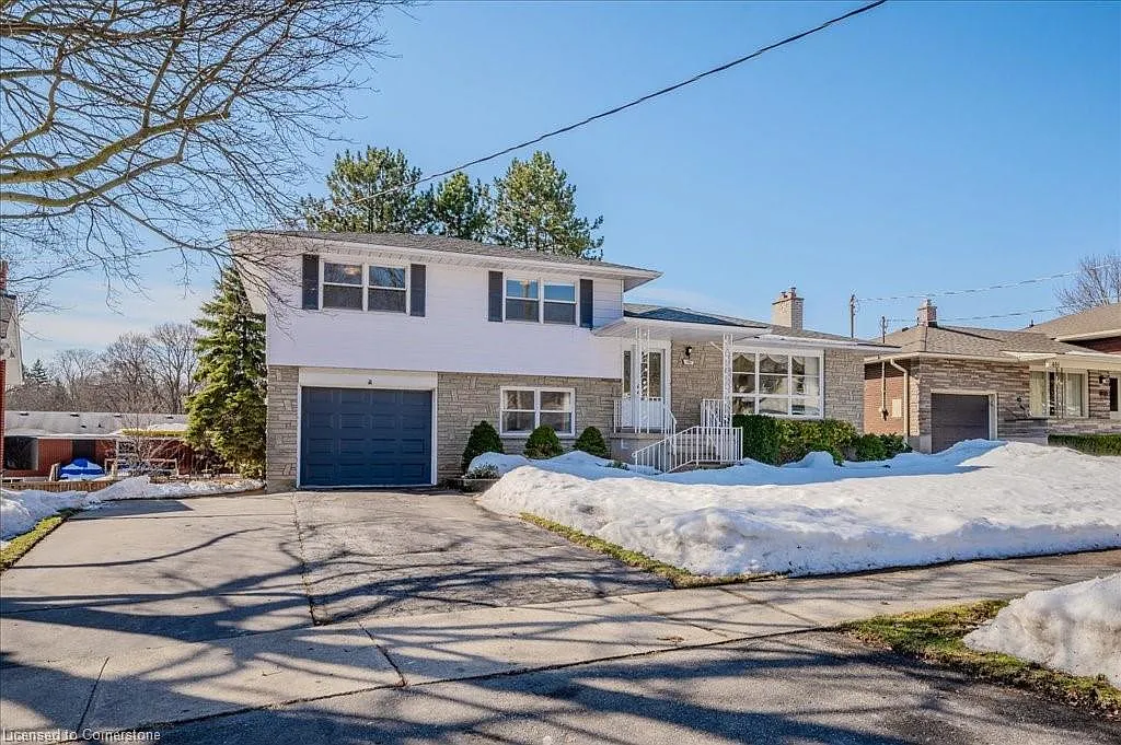 395 Forest Hill Dr photo 1