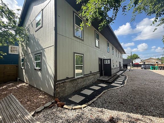 4th image of 3257 Holman St #H