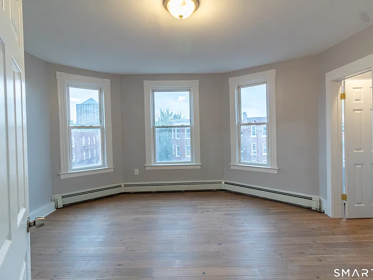27-29 York St #2 — Photo 8