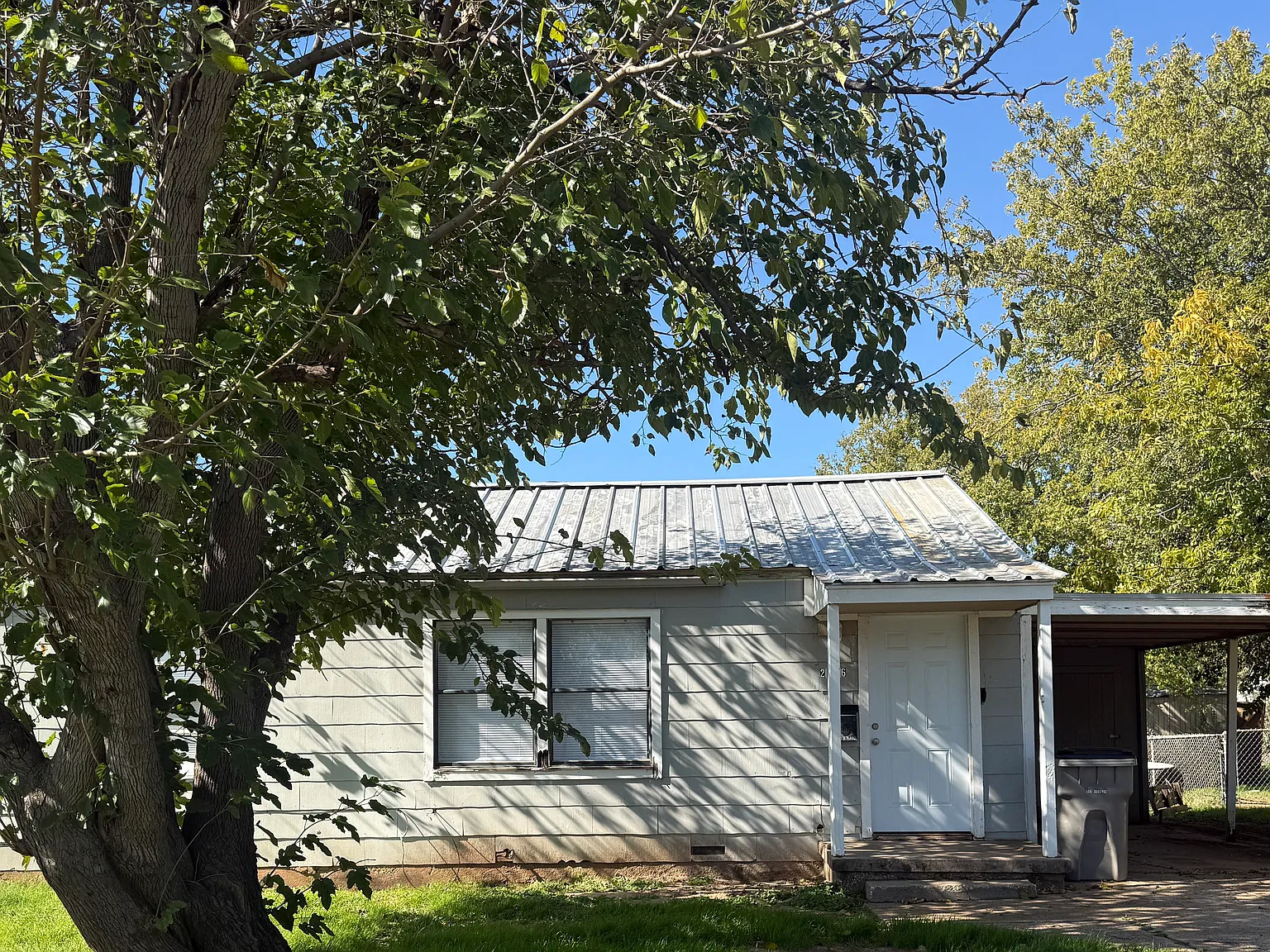 2 bed, 816 sqft, $950 — Photo 1