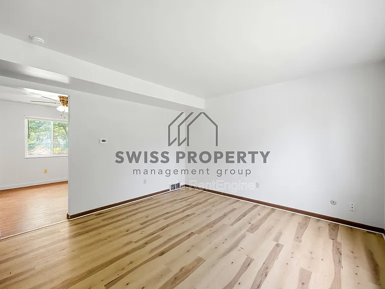 1579 Briarwood Ave — Photo 4