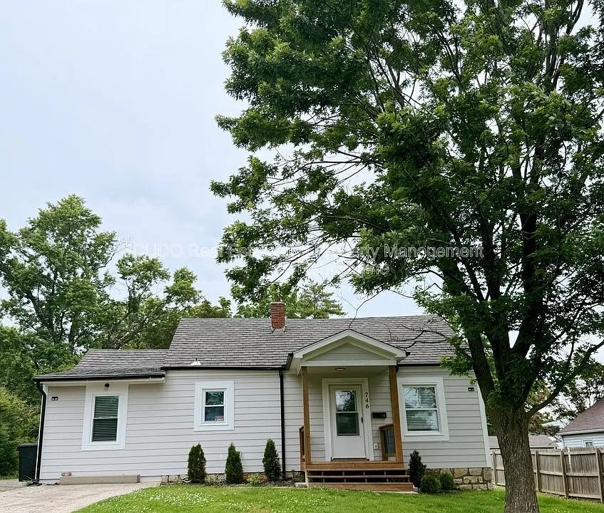 746 Locust Ave