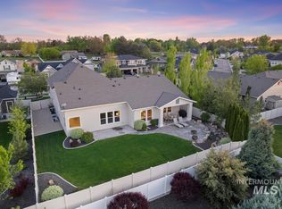 938 W Bear Track Ct, Meridian, ID 83642