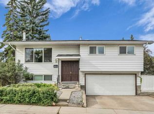 403 N Queen Alexandra Way SE, Calgary, AB T2J 3P3