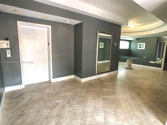 5th image of 710 Washington Ave APT 412
