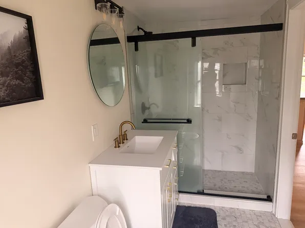 (undisclosed Address), New Hartford, NY 13413