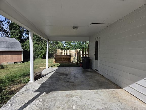 5th image of 20235 Mosby Ave