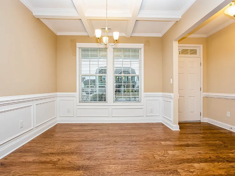 674 Stonebriar Ave — Photo 3