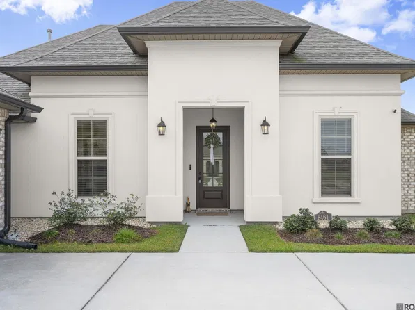 6461 Soaring Dr, Gonzales, LA 70737
