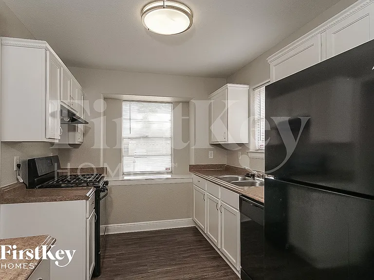 7714 Dawnridge Dr — Photo 7