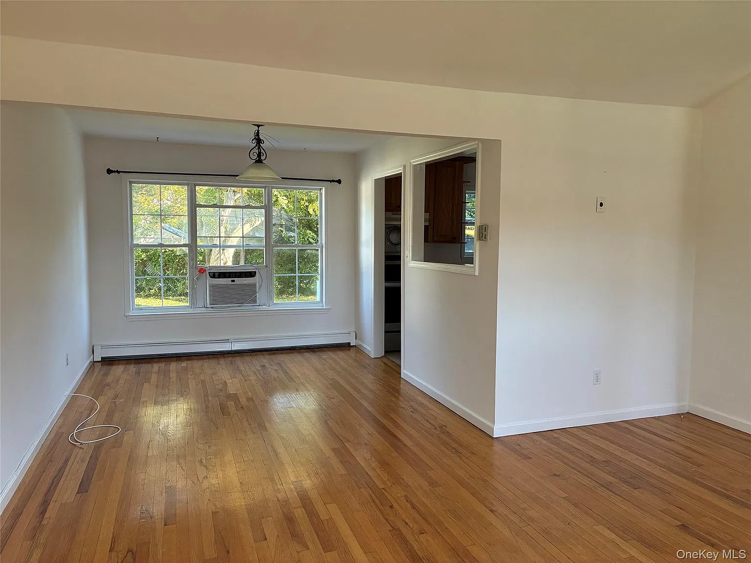 3 bed, 2.0 bath, 1200 sqft, $4,600 — Photo 4