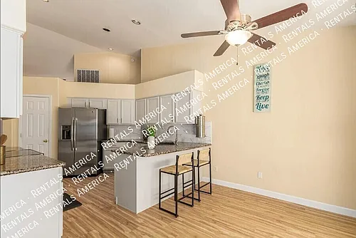 6071 W Shannon St Photo 1