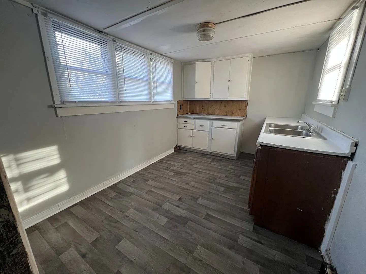 1621 W Jackson St (Wynn Funds LLC) — Photo 4