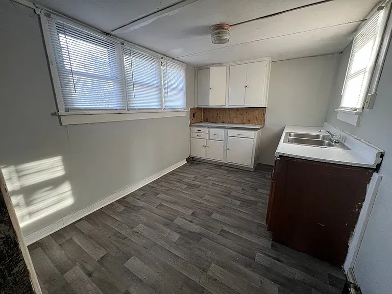 1621 W Jackson St (Wynn Funds LLC) — Photo 4
