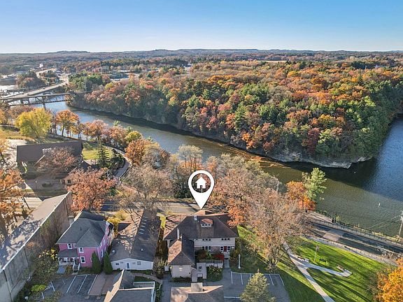 5th image of 930 River Rd