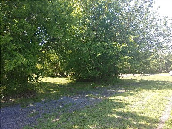 5th image of 4006 NW 50th St #11
