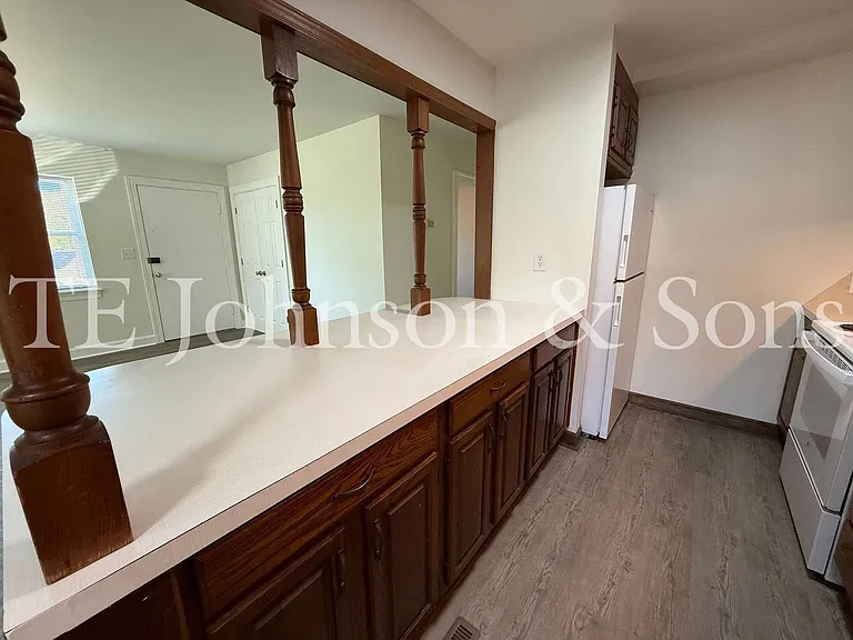 603 Kinard Dr — Photo 7