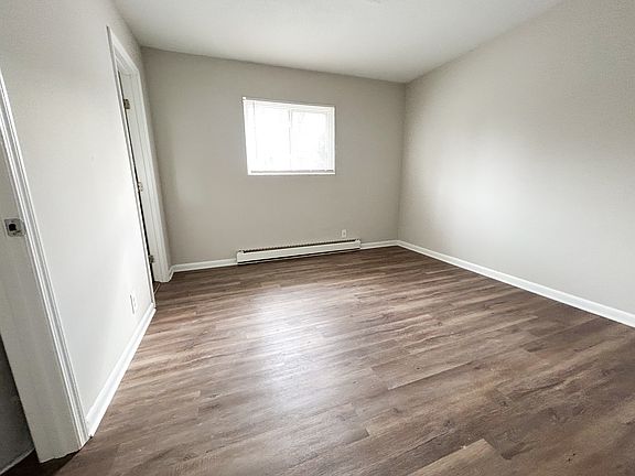 3rd image of 2014 Linden Ave APT 5