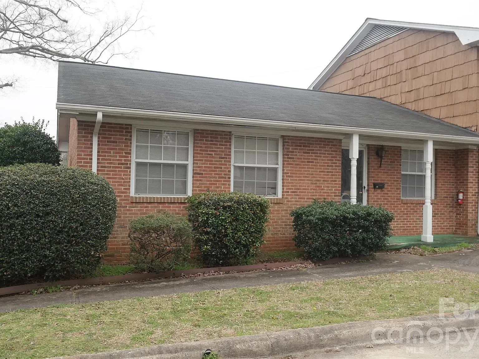 2 bed, 2.0 bath, $900 — Photo 1
