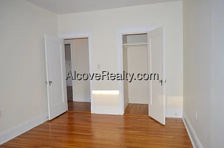1 bed, 1.0 bath, $3,100 — Photo 3