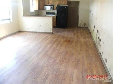 2nd image of 1966 NW 48th St