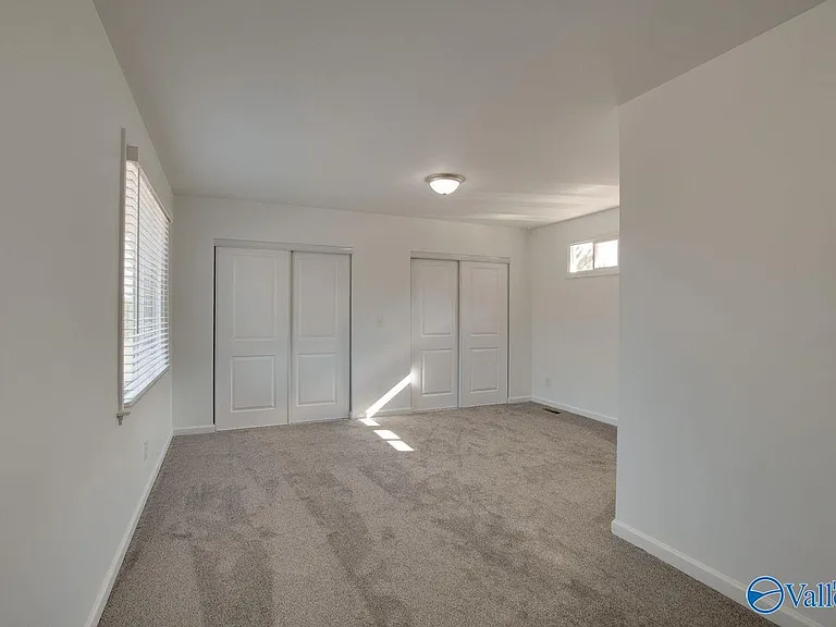 365 NE Morris Rd — Photo 16