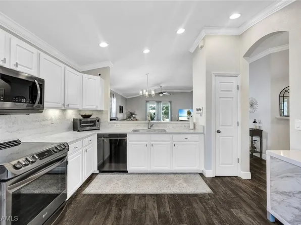 8884 Fawn Ridge Dr, Fort Myers, FL 33912