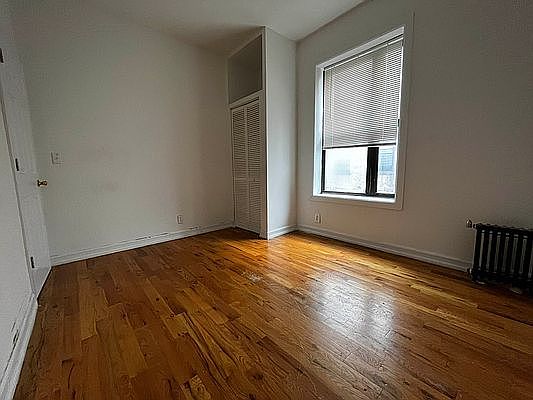 4th image of 29 E 17th St APT 314