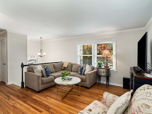 4th image of 604 Meadowgreen Dr