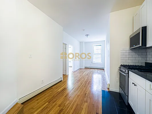 Rented by City Connections Realty | media 3