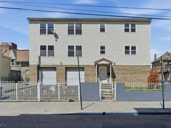 172-174 Carroll St, Paterson City, NJ 07501