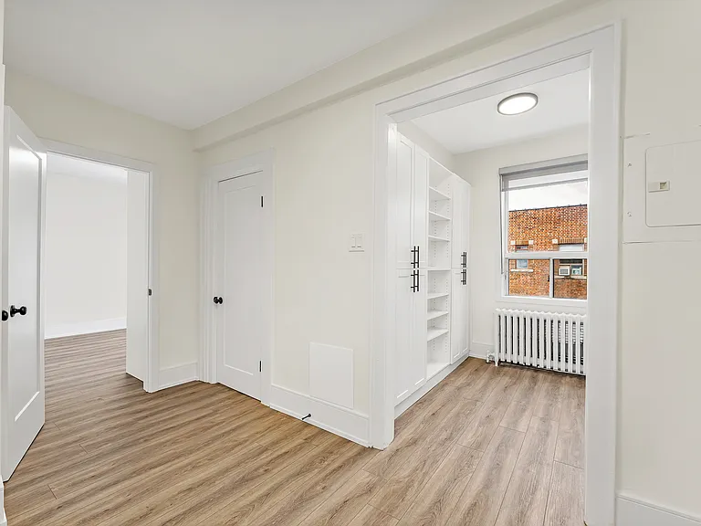 231 Vaughan Rd — Photo 19