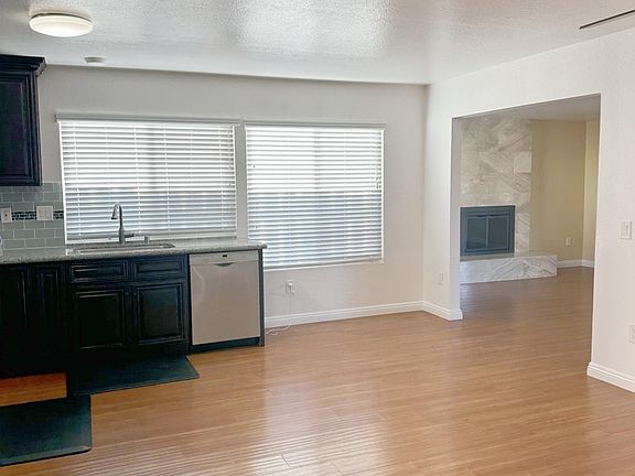 Kitchen & Dining room