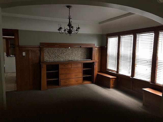 2nd image of 4414 W Lloyd St