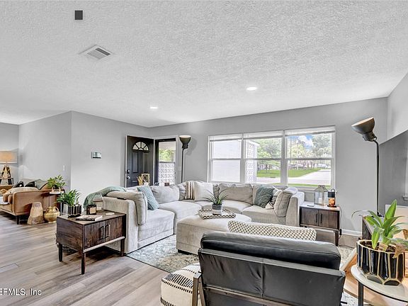 5th image of 4402 NARANJA Drive S