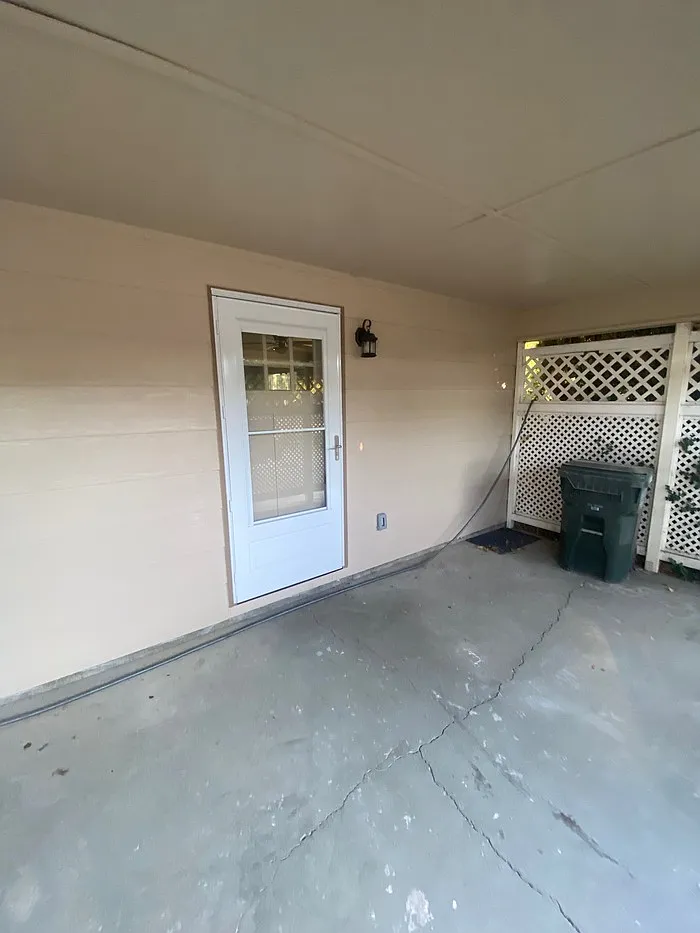 2 bed, 1.0 bath, 1000 sqft, $1,700 — Photo 2
