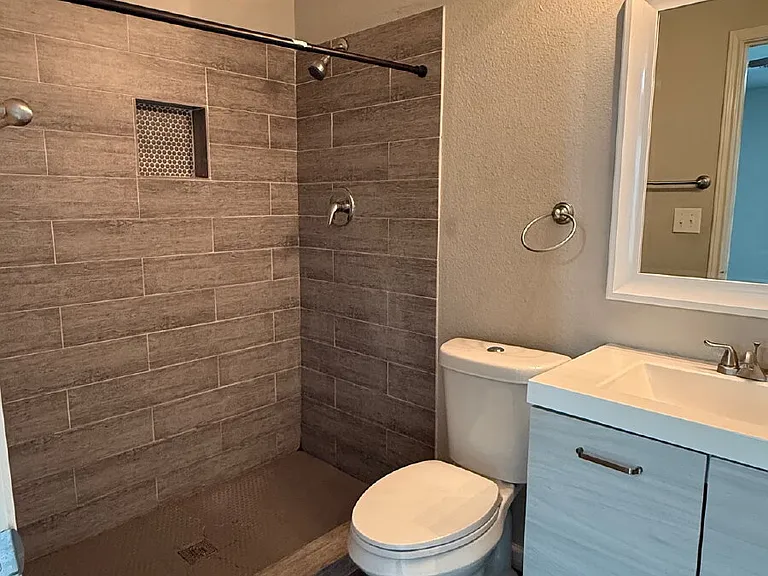 802 Alametos #A — Photo 15