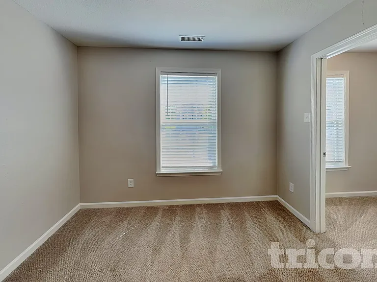 807 Chastain Ave — Photo 12