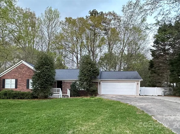 6301 Whitefield Ct, Harrisburg, NC 28075