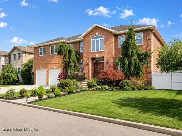 20 Spruce Ct, Staten Island, NY 10307