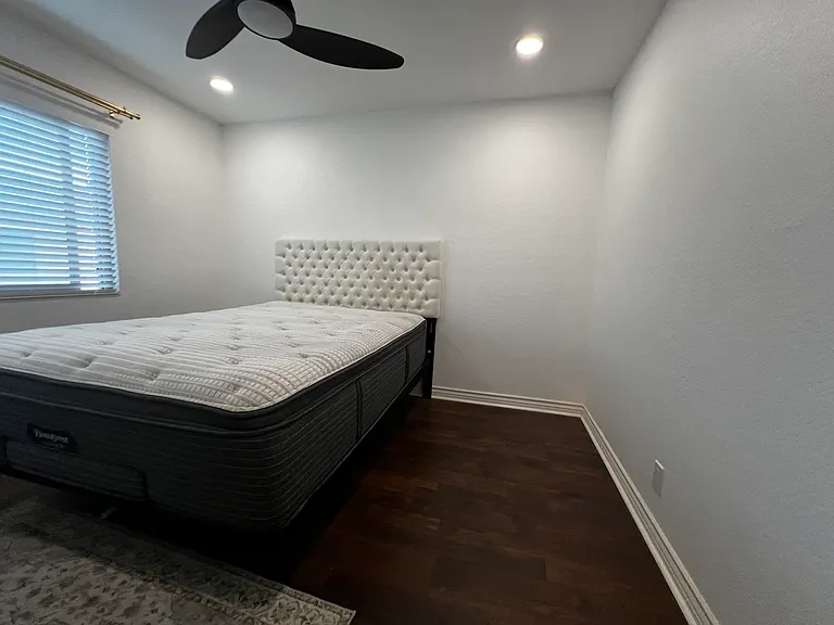 7825 Seaglen Dr — Photo 36