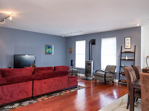 Gas fireplace