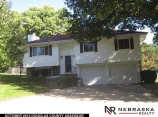 7384 Madison St, Ralston, NE 68127