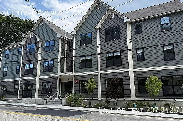 725 Central Ave #203 — Photo 3