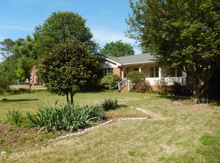 6409 Malibu Dr, Raleigh, NC 27603