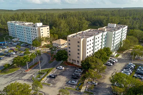 Calusa Cove Apartment Homes Photo 1 Calusa Cove Apartment Homes Photo 1