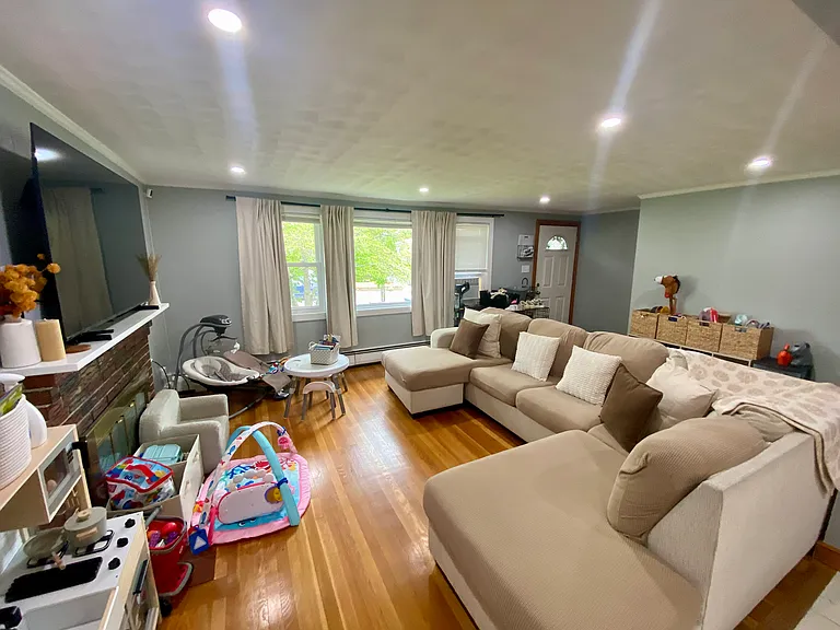 108 Brookline St — Photo 5