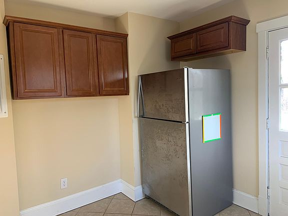 5th image of 1327 Greycourt Ave #A